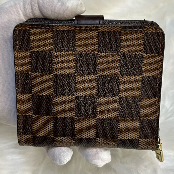 💯 Authentic Louis Vuitton Damier compact wallet - Picture 2 of 15